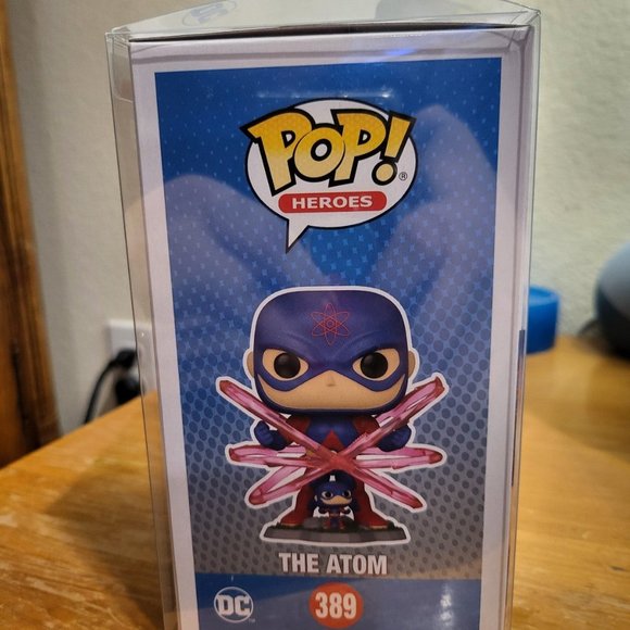 Justice League The Atom 2021 Wondrous Convention Exclusive Funko Pop - Picture 4 of 6